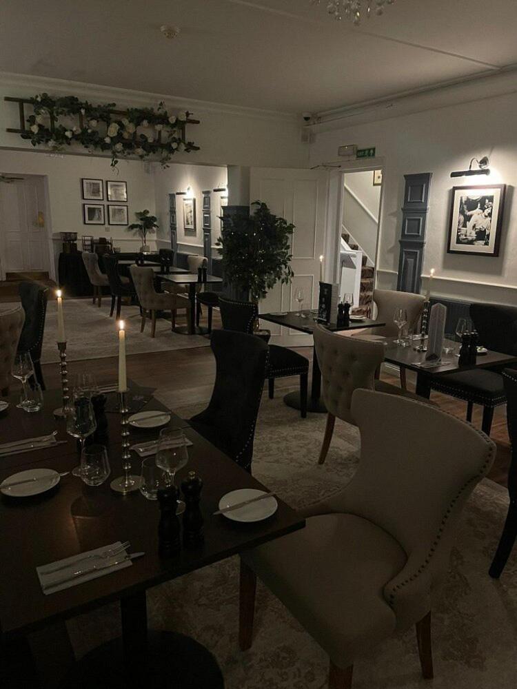 Clarence Court Hotel Челтенхам Экстерьер фото
